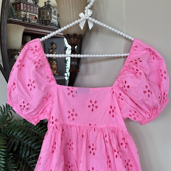 ASOS Bubblegum Pink Eyelet Puff Sleeve Top Ruffle Barbiecore 100% Cotton - Picture 13 of 14